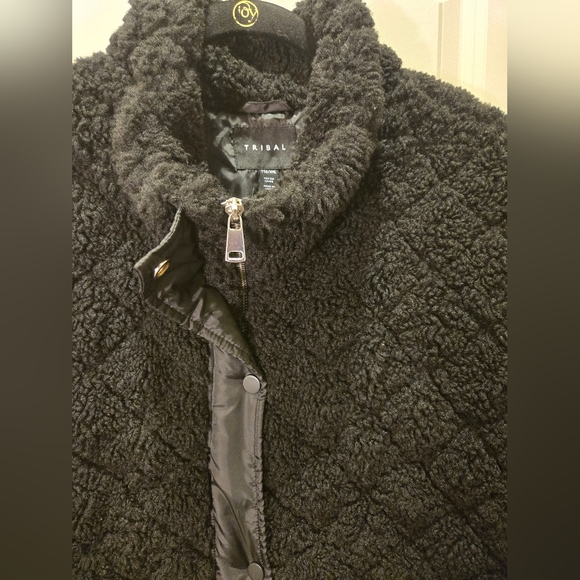 Tribal Winter Vest - Picture 7 of 7